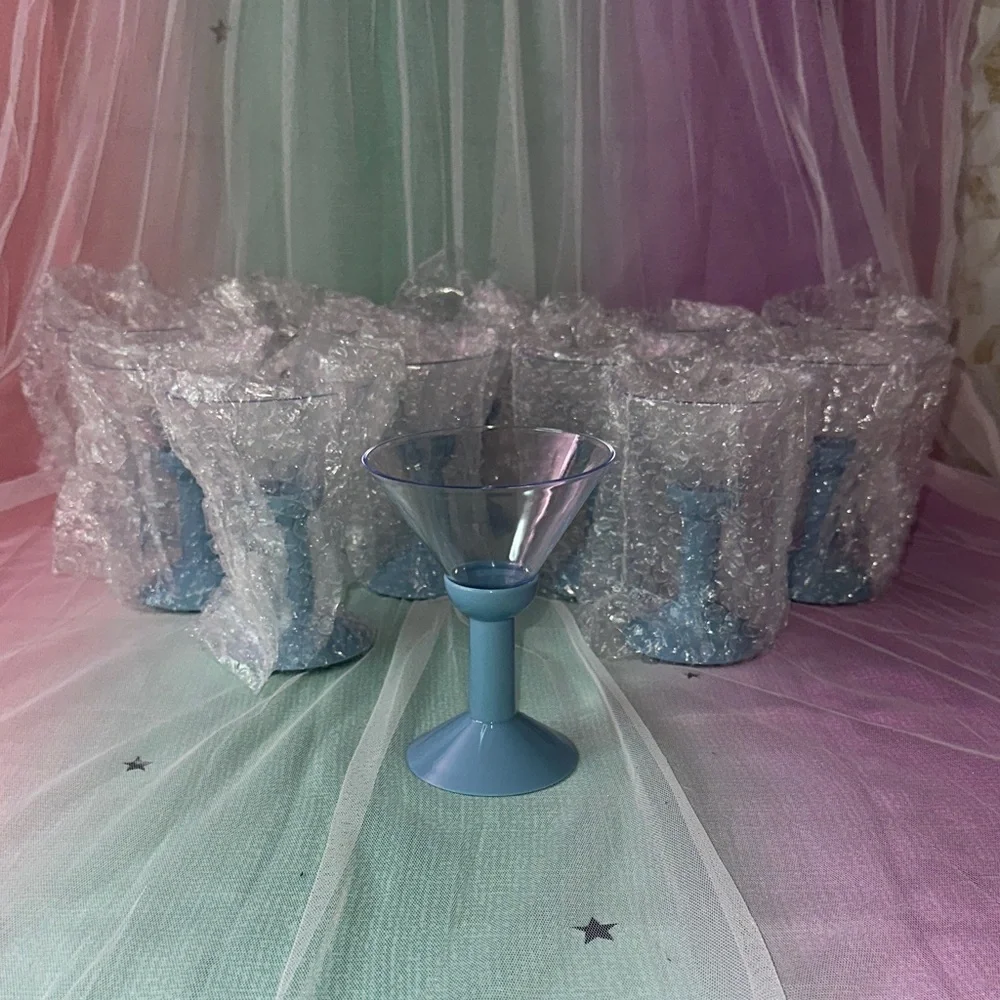 Disposable Light Blue Plastic Martini Glasses - Party Pack
